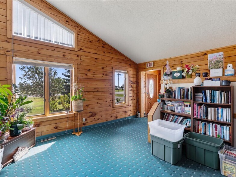 More Photos Of 1435 Anne St NW, Bemidji Office For Sale