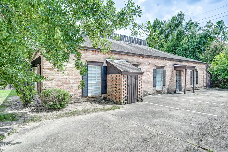 More Photos Of 14721 Pebble Bend Dr, Houston Medical For Lease