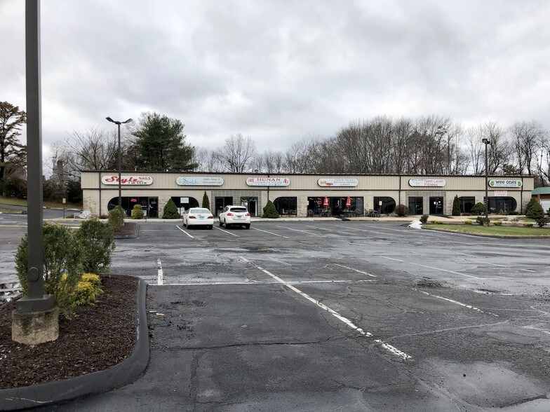 More Photos Of 199 Shunpike Rd, Cromwell Unknown For Lease