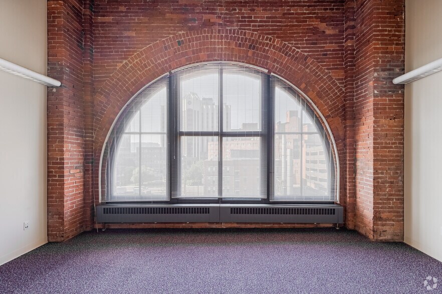 More Photos Of 1425 Forbes Ave, Pittsburgh Unknown For Lease