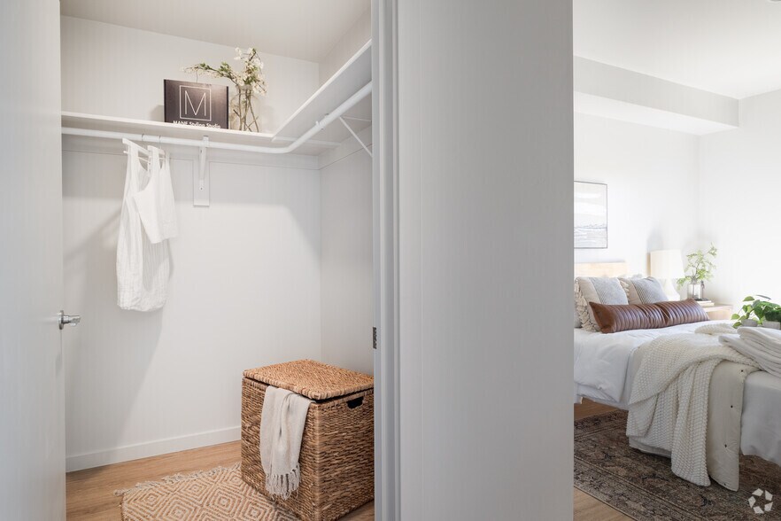 More Photos Of 2550 W Targee St, Boise Apartments For Sale