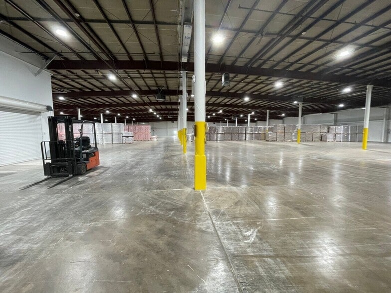 More Photos Of 513-539 E Hiawatha Blvd, Syracuse Warehouse For Sale