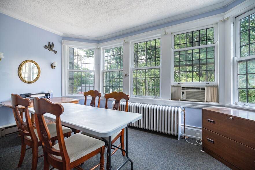 More Photos Of 190 Camp Hill Rd, Fort Washington Religious Facility For Lease