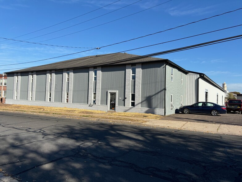 Primary Photo Of 821 W 5th St, Lansdale Warehouse For Sale