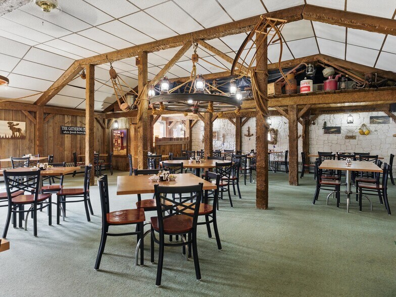 More Photos Of 301 Ellis St, Kewaunee Restaurant For Sale