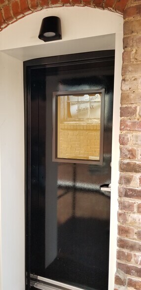 More Photos Of 1088 Russell St, Orangeburg Storefront Retail Office For Lease