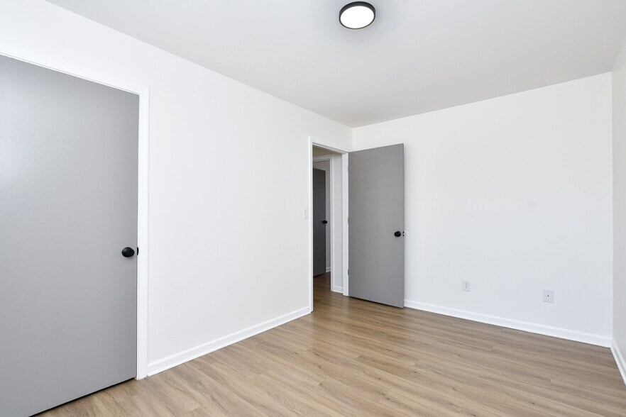 More Photos Of 1114 N Franklin Rd, Greenville Apartments For Sale
