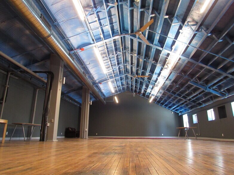 More Photos Of 1006 S Michigan Ave, Chicago Office For Sale