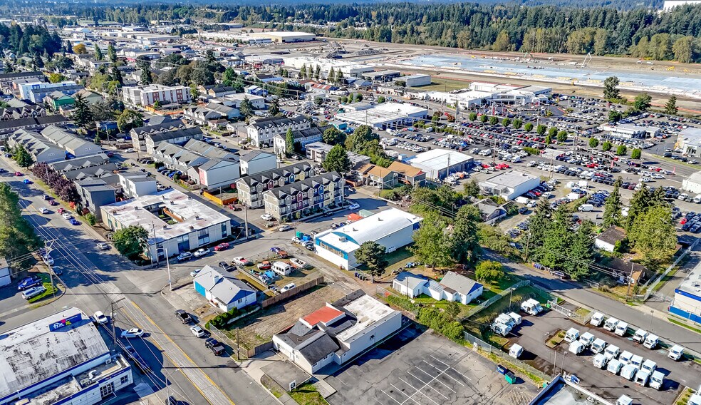 More Photos Of 3838 S Warner St, Tacoma Flex For Lease