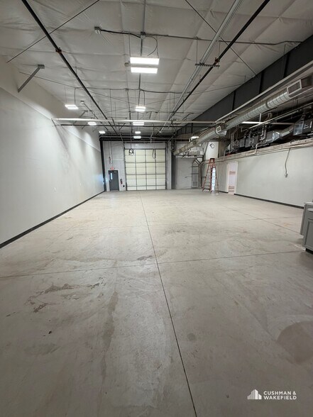 More Photos Of 5000 Goodman St, Timnath Showroom For Sale