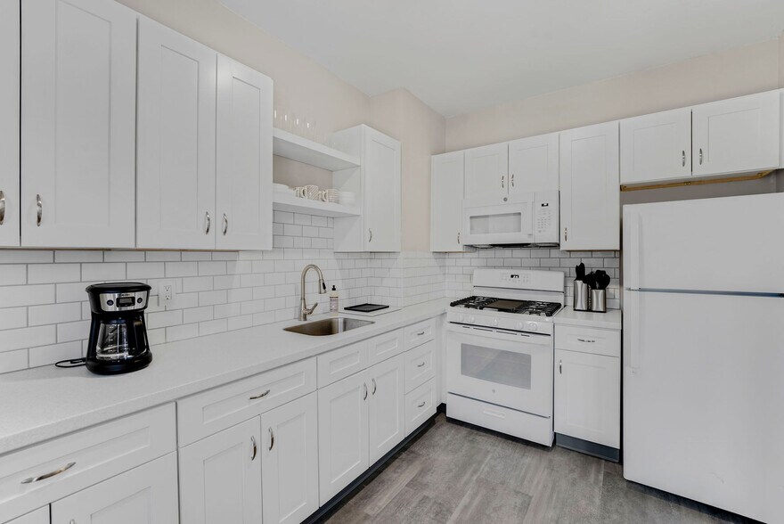 More Photos Of 2617 Euclid Heights Blvd, Cleveland Heights Apartments For Sale