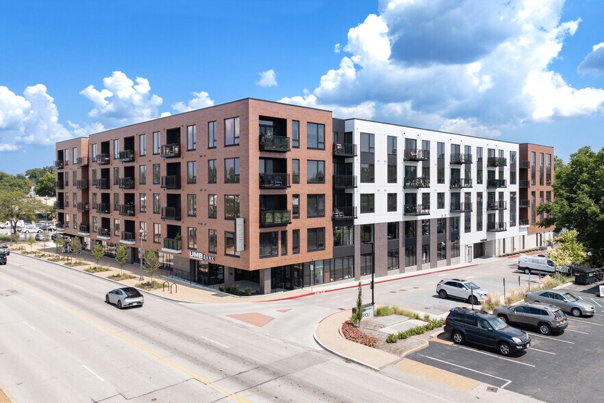 Primary Photo Of 416 N Kirkwood Rd, Kirkwood Apartments For Sale