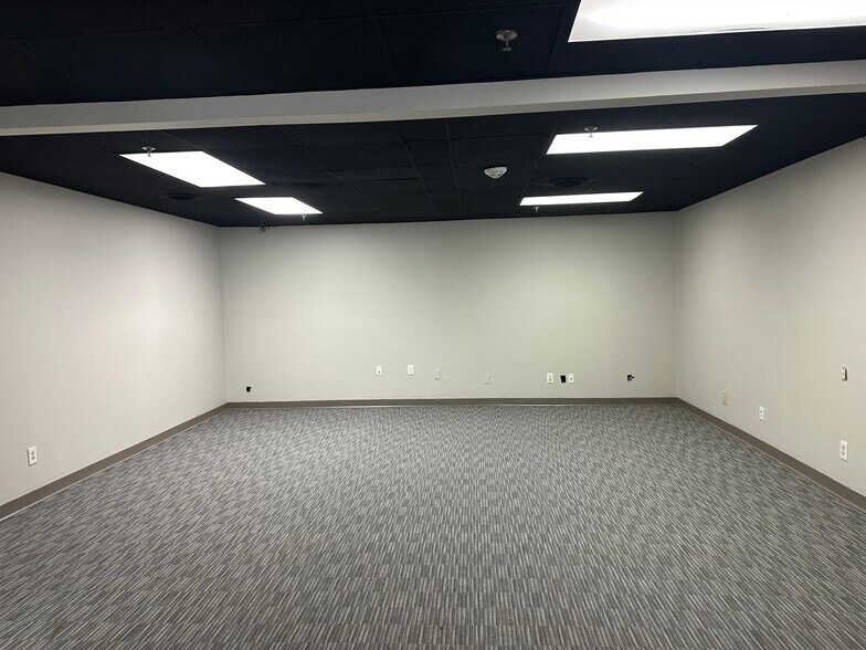 More Photos Of 1 Leggett Rd, Social Circle Warehouse For Lease