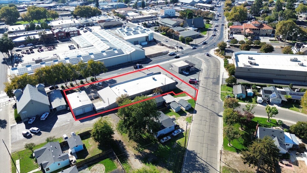 More Photos Of 1755 Jackson Ave., Escalon Freestanding For Sale