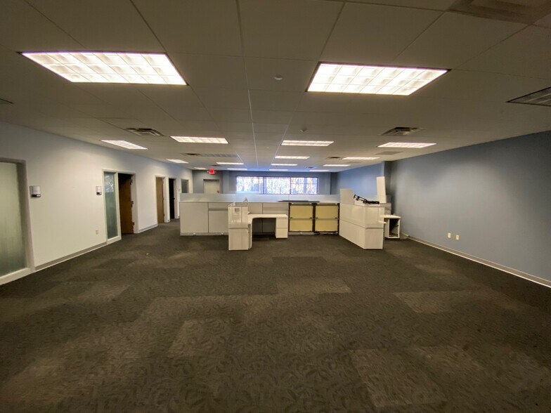 More Photos Of 1710 Leer Dr, Elkhart Office For Lease