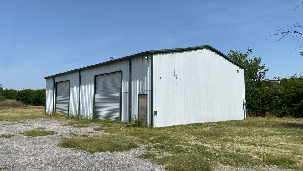 Primary Photo Of 11519 Alta Vista Rd, Fort Worth Warehouse For Sale