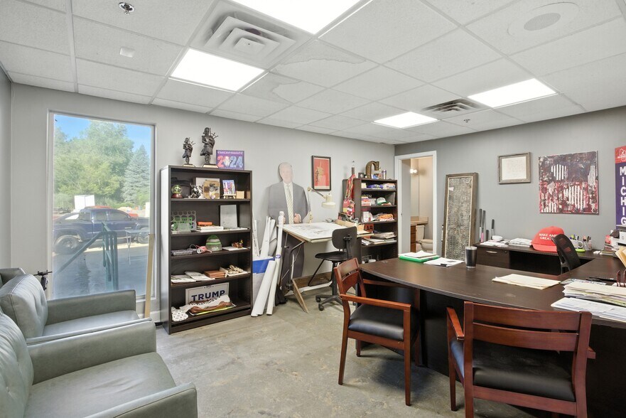 More Photos Of 4800 Joslyn Rd, Lake Orion Light Manufacturing For Sale