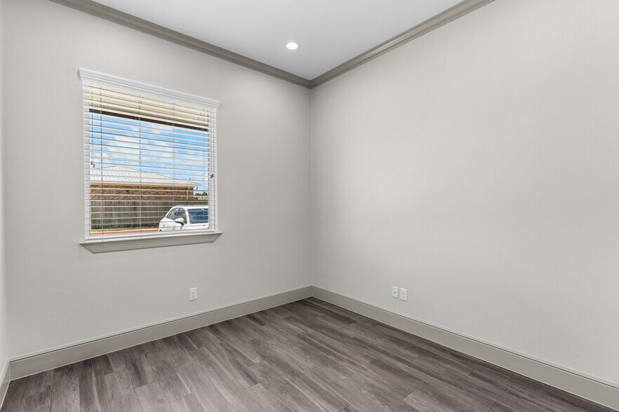 More Photos Of 17138 N Eldridge Pky, Tomball Medical For Lease