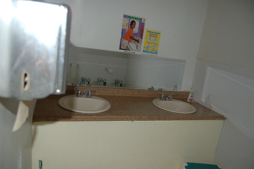 More Photos Of 4918 Broadway Ave, Haltom City Schools For Sale