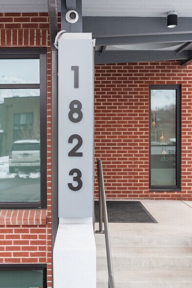 More Photos Of 1823 Ford St, Golden Office Residential For Lease