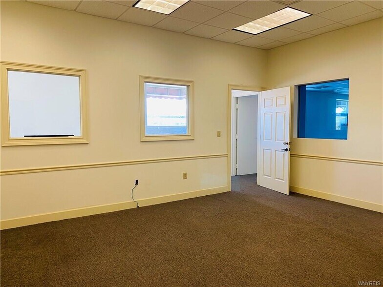 More Photos Of 1212 Abbott Rd, Buffalo Auto Dealership For Lease