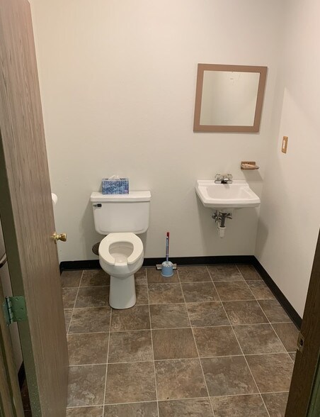 More Photos Of 3101-3121 Kintzley Ct, Laporte Storefront Retail Office For Lease