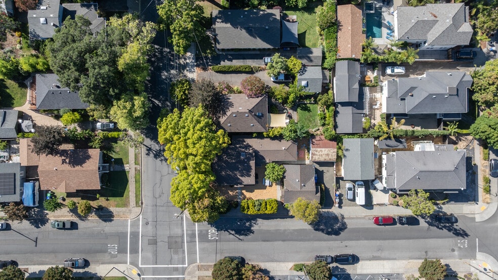 More Photos Of 1030 G St, Napa Apartments For Sale