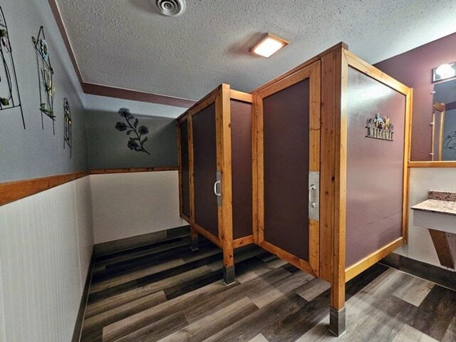 More Photos Of 109300 County Road C, Spencer Restaurant For Sale