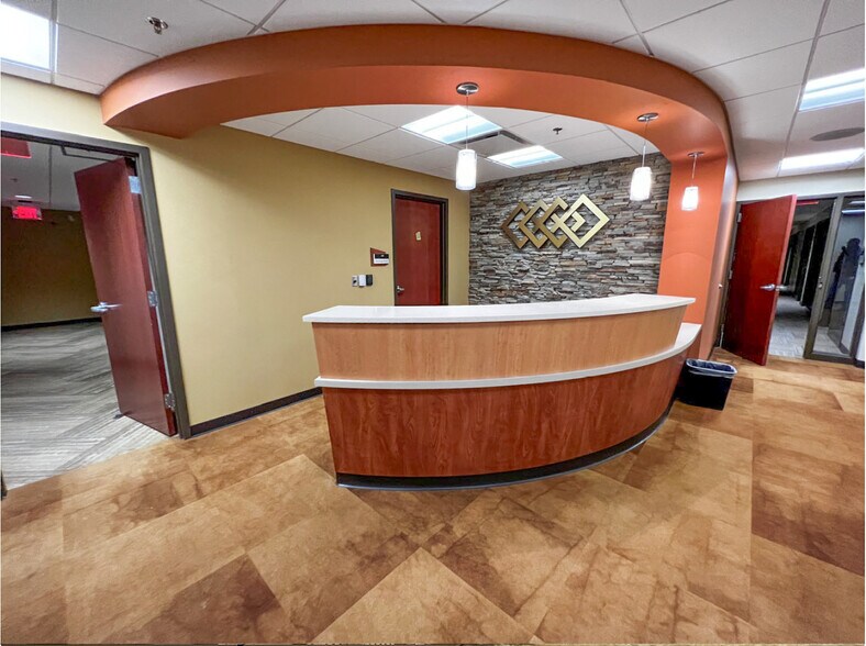 More Photos Of 2807 S State St, Saint Joseph Loft Creative Space For Lease