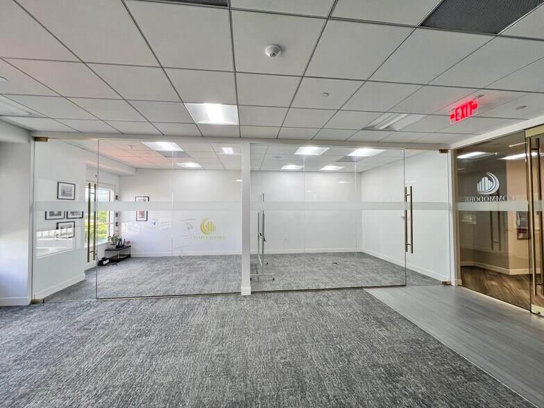More Photos Of 800 S Douglas Rd, Coral Gables Office For Lease