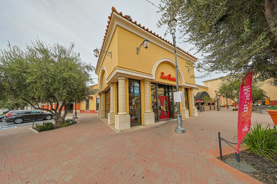 More Photos Of 1685 Simi Town Center Way, Simi Valley Unknown For Lease