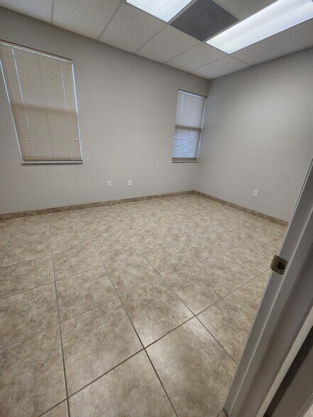 More Photos Of 8359 Stringfellow Rd, Saint James City Medical For Sale