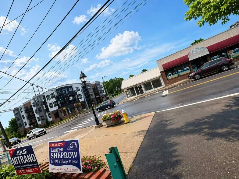 More Photos Of 1502 Main St, Port Jefferson Freestanding For Sale