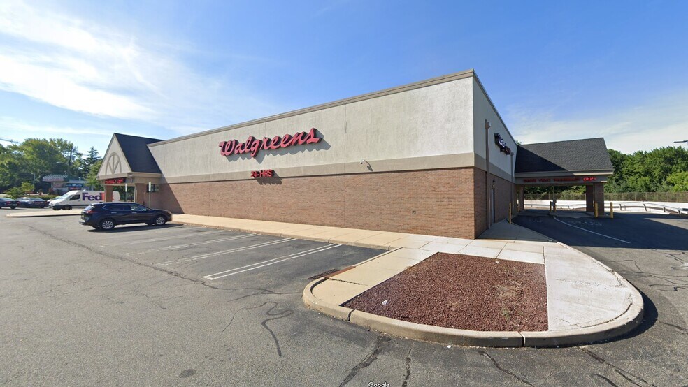 More Photos Of 421 Ryders Ln, East Brunswick Drugstore For Sale