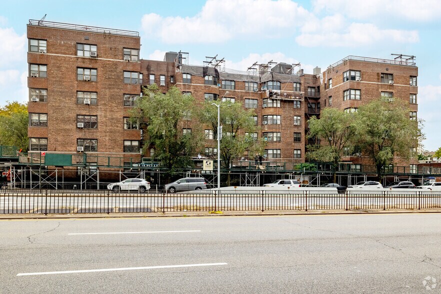More Photos Of 98120 Queens Blvd, Rego Park Apartments For Sale