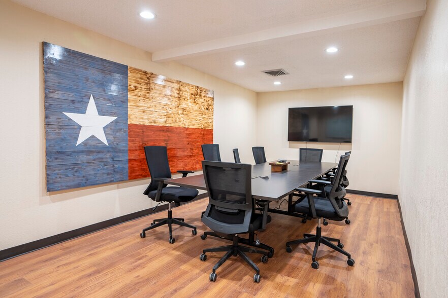 More Photos Of 5232 East Fwy, Baytown Specialty For Sale