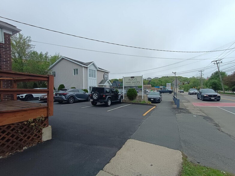 More Photos Of 25 Hamilton St, Saugus Storefront Retail Residential For Lease