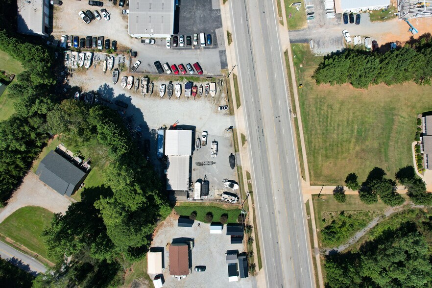 More Photos Of 6895 Highway 9, Inman Auto Repair For Sale