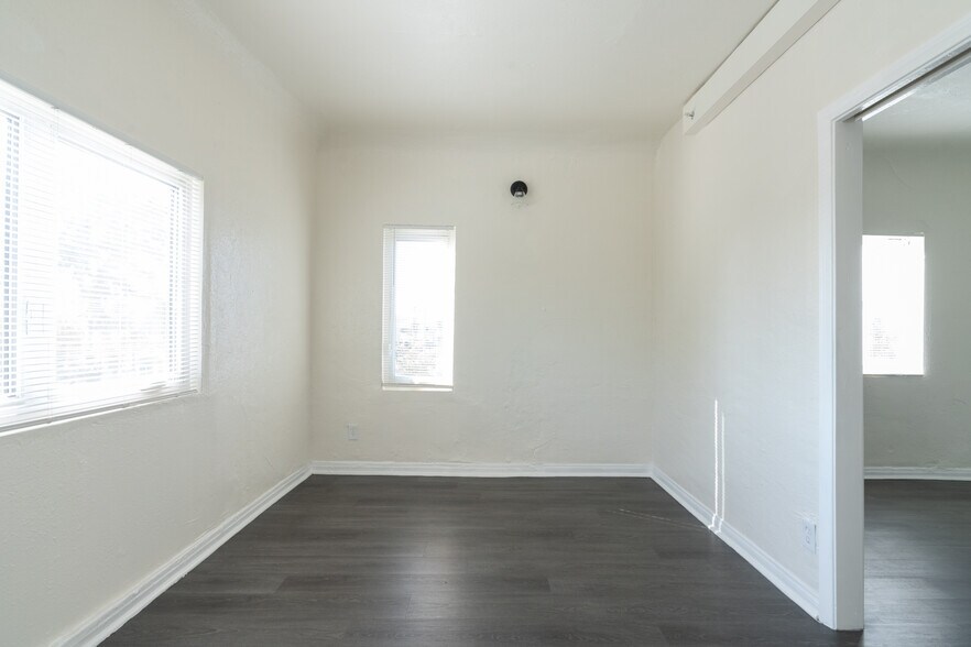 More Photos Of 329 W Magnolia St, Compton Apartments For Sale