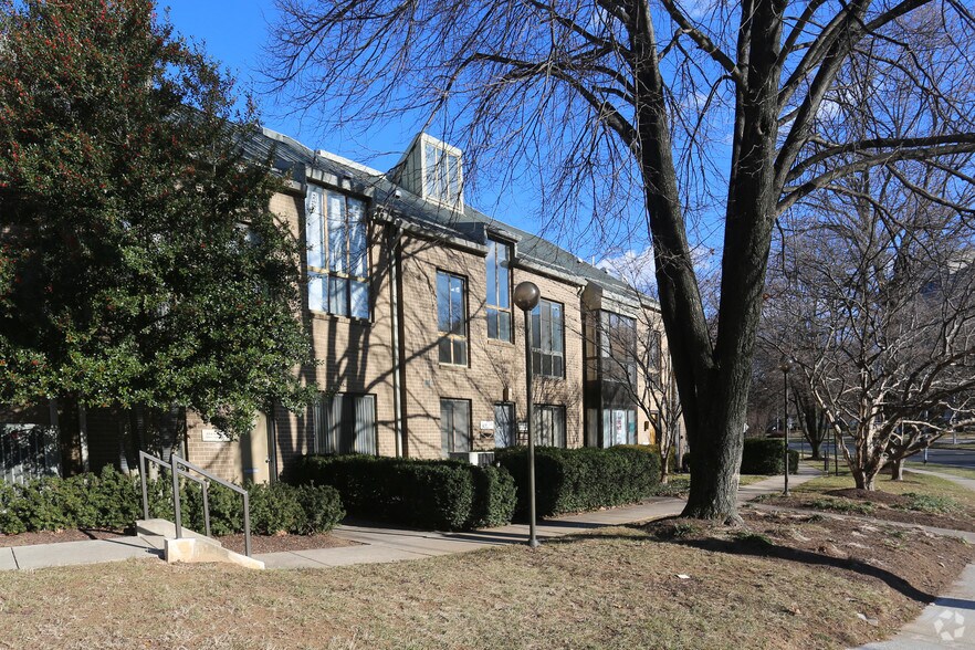 More Photos Of 6125-6161 Executive Blvd, Rockville Medical For Sale
