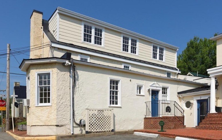 More Photos Of 17 S Madison St, Middleburg Storefront Retail Residential For Sale