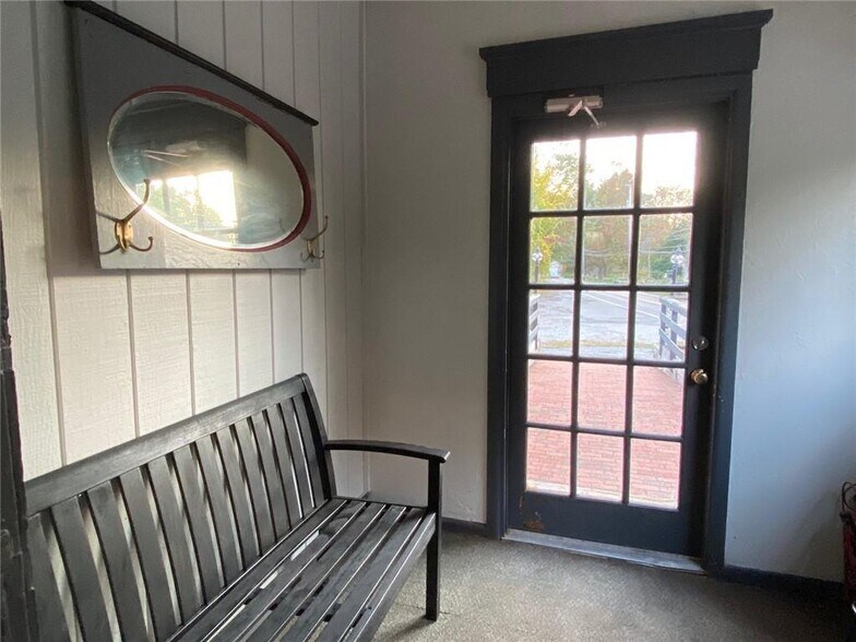 More Photos Of 276 Watch Hill Rd, Cortlandt Manor Restaurant For Lease