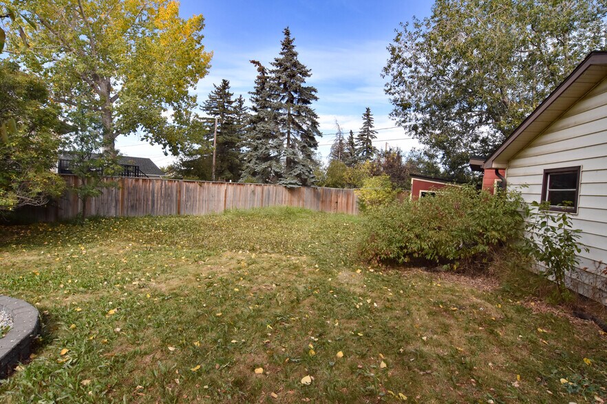 More Photos Of 309 Main St N, Airdrie Office For Lease