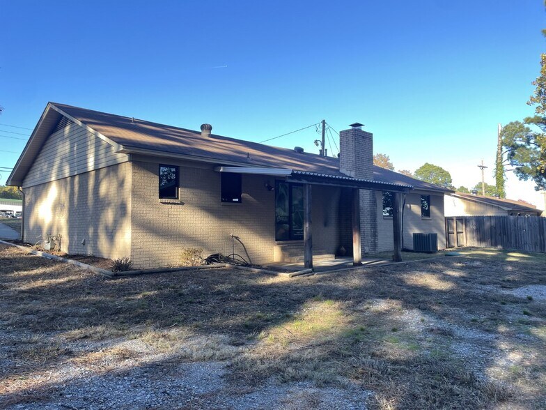 More Photos Of 3820 Hwy 5, Bryant Office For Sale