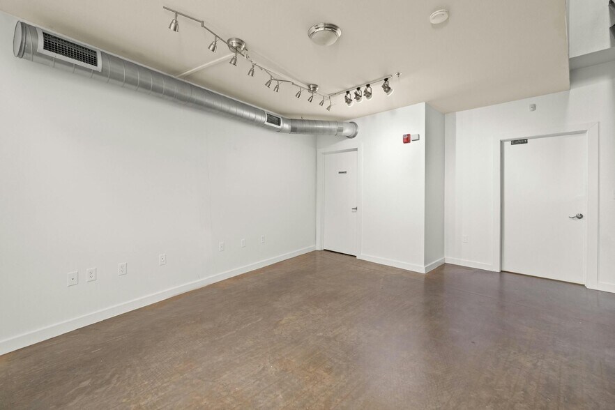 More Photos Of 1601 E Cesar Chavez St, Austin Apartments For Sale