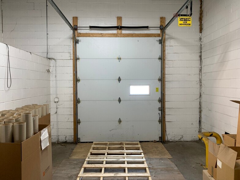 More Photos Of 1031 S Noel Ave, Wheeling Manufacturing For Sale