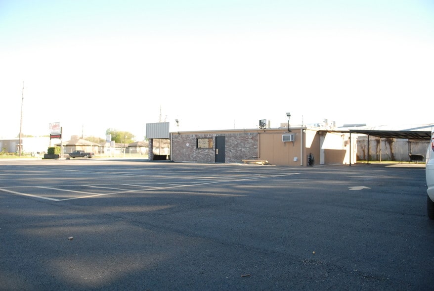 More Photos Of 6507 Brittmoore Rd, Houston Restaurant For Sale