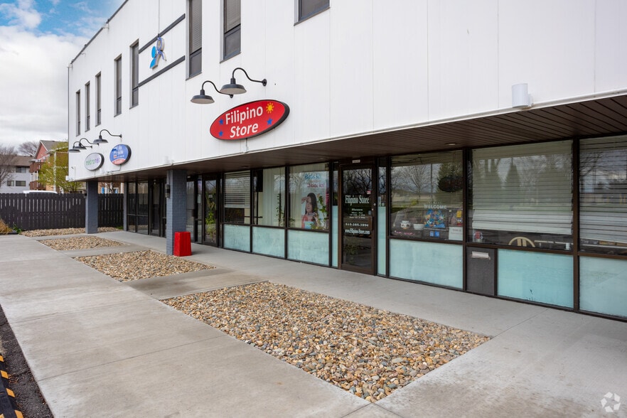 More Photos Of 1300 Cummins Rd, Des Moines General Retail For Lease