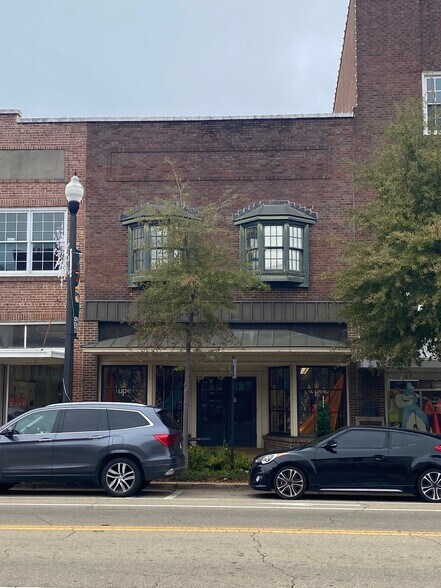 More Photos Of 114 W Main St, Tupelo Freestanding For Sale