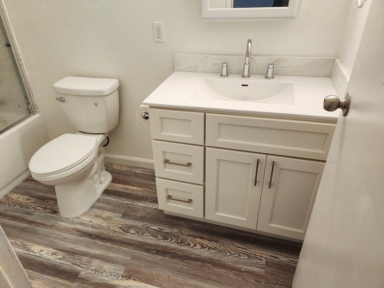 More Photos Of 1124 Union Ave, Fairfield Apartments For Sale